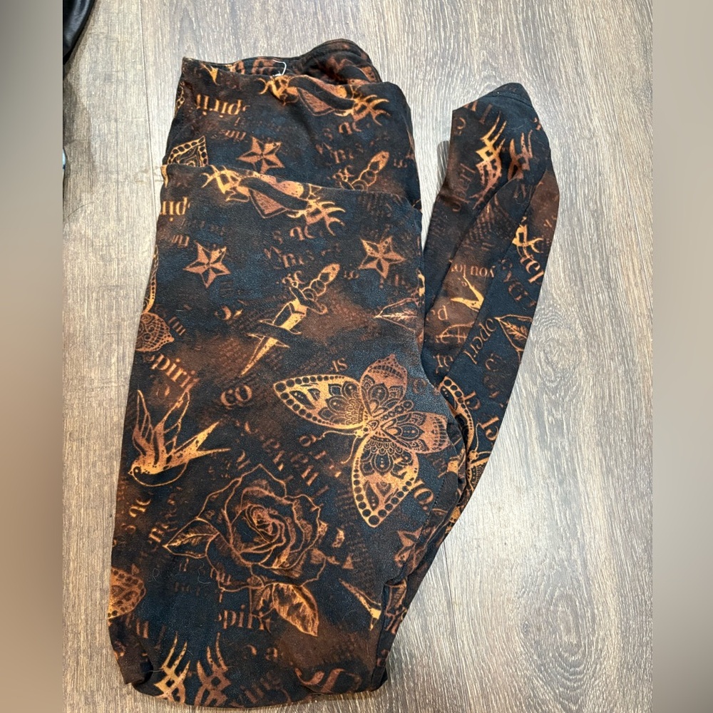 Assorted Patterned and Solid Leggings Bundle - image 13